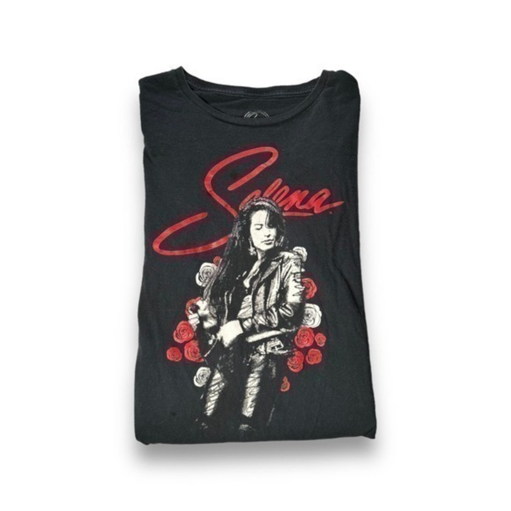 Selena Black, White and Red Roses Graphic Tshirt Size Large - "Daisy"
